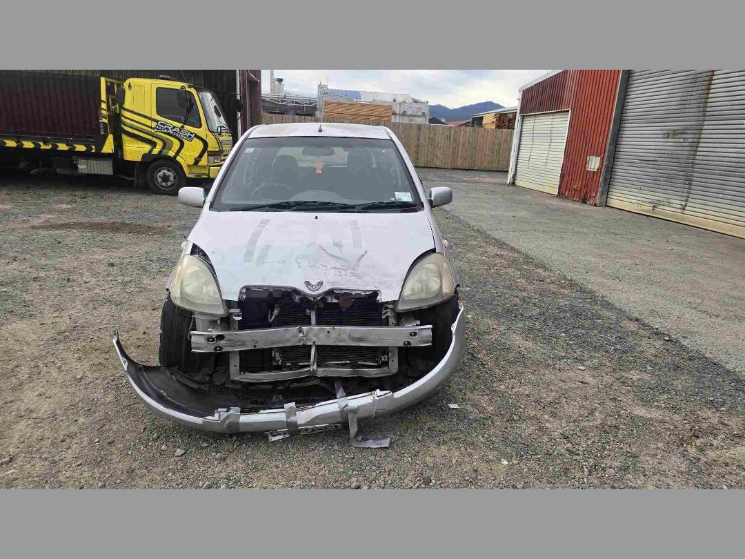 Photo '2' of Toyota Vitz