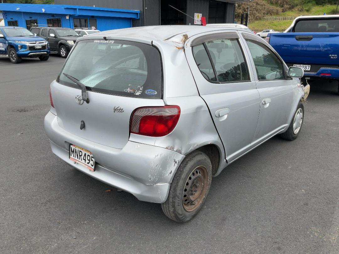 Photo '7' of Toyota Vitz