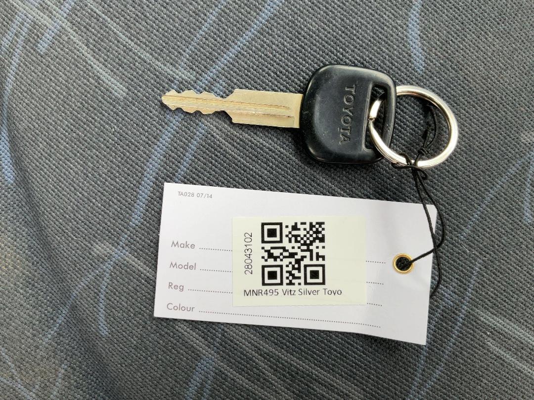 Photo '30' of Toyota Vitz