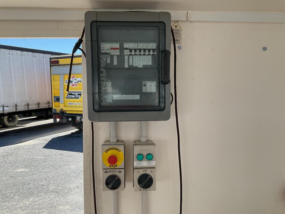 Photo '27' of TRAILER CUSTOM Food/Coffee - Tandem