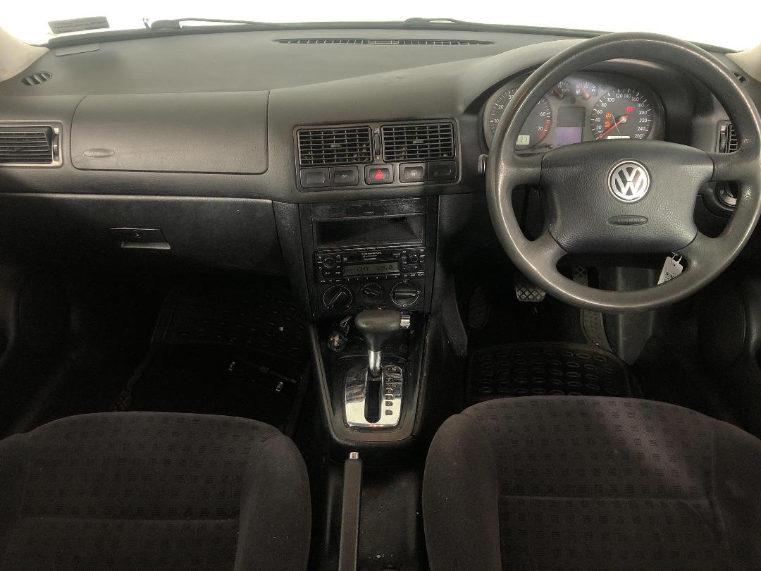 Photo '17' of Volkswagen Golf Photo '17' of Volkswagen Golf