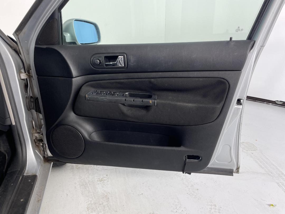 Photo '13' of Volkswagen Golf V5