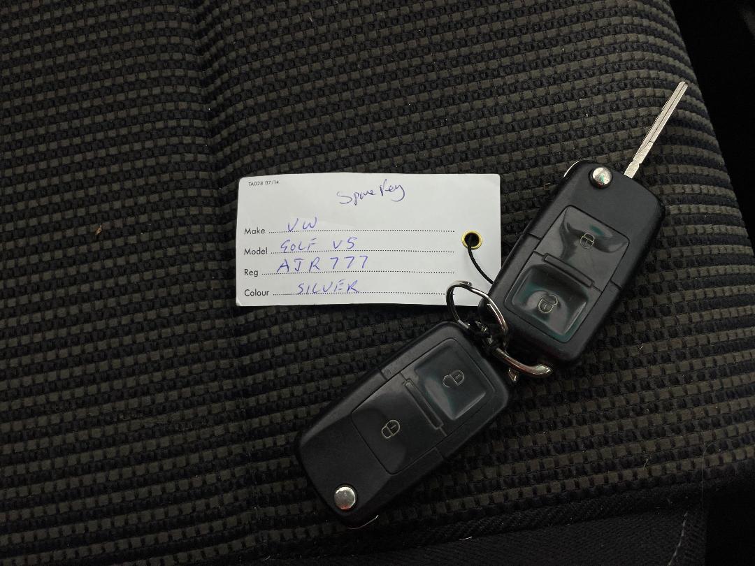 Photo '20' of Volkswagen Golf V5