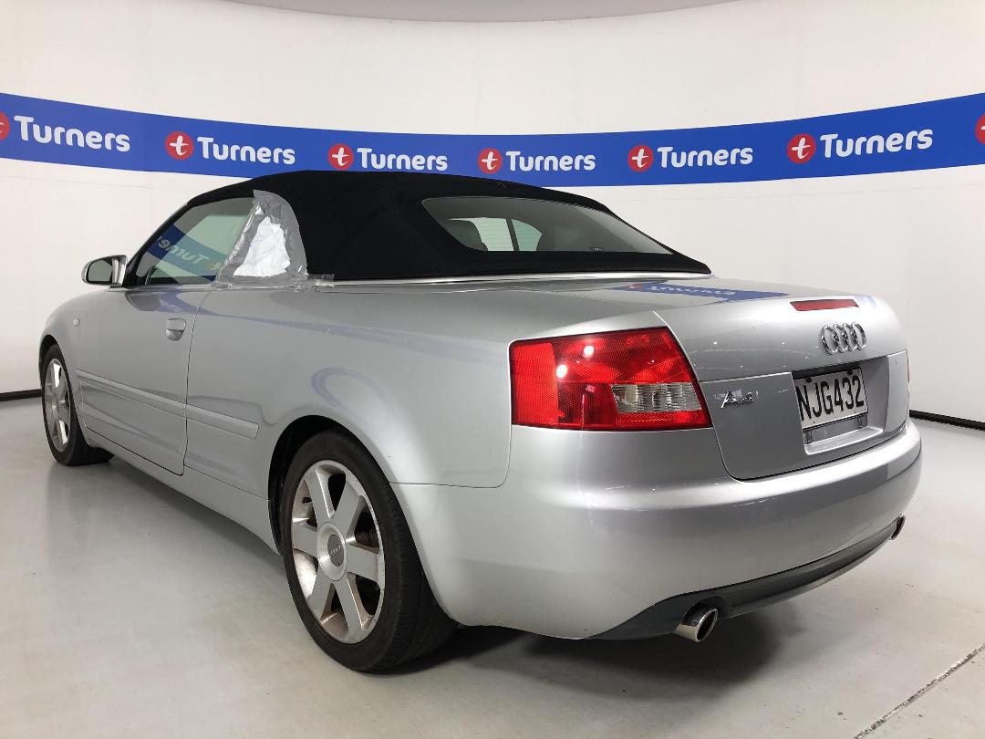 Photo '10' of Audi A4 Cabriolet 2.4