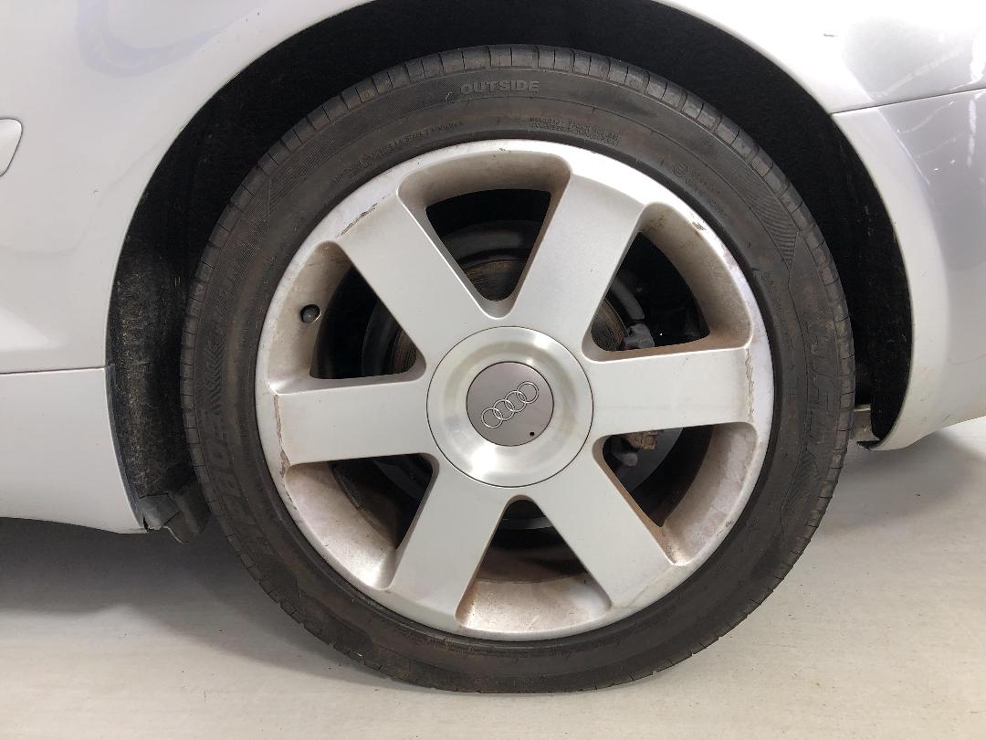 Photo '11' of Audi A4 Cabriolet 2.4