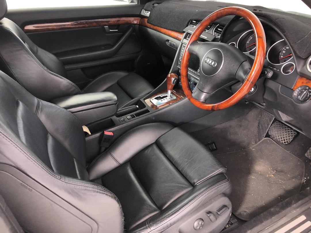 Photo '13' of Audi A4 Cabriolet 2.4