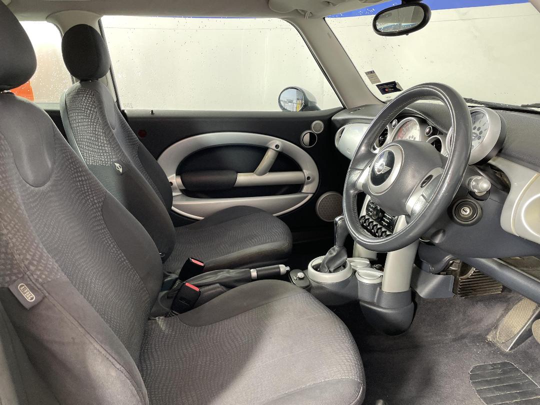 Photo '16' of BMW Mini