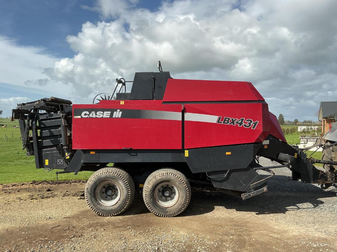 Photo '3' of Case LBX431RT Baler
