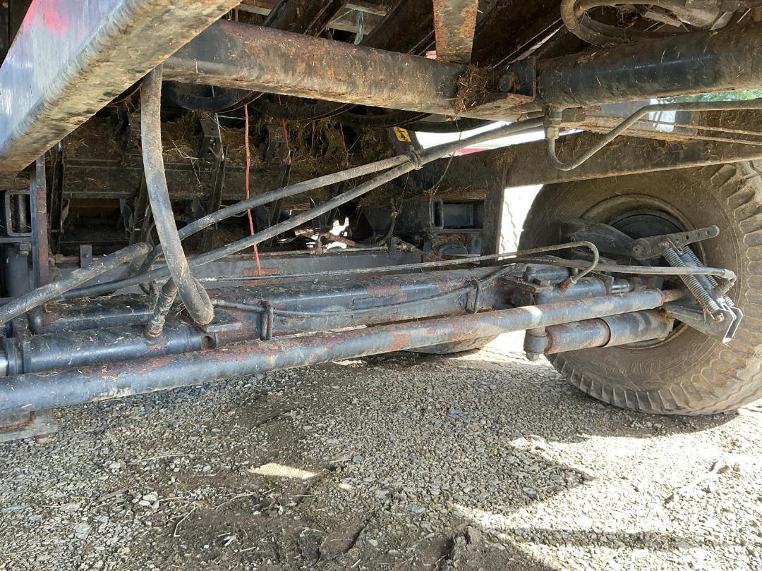 Photo '27' of Case LBX431RT Baler