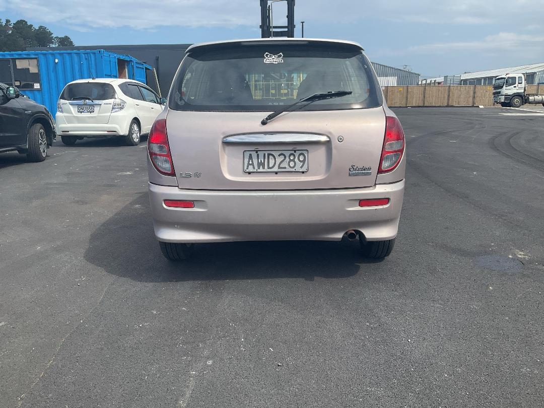 Photo '5' of Daihatsu Sirion Photo '5' of Daihatsu Sirion