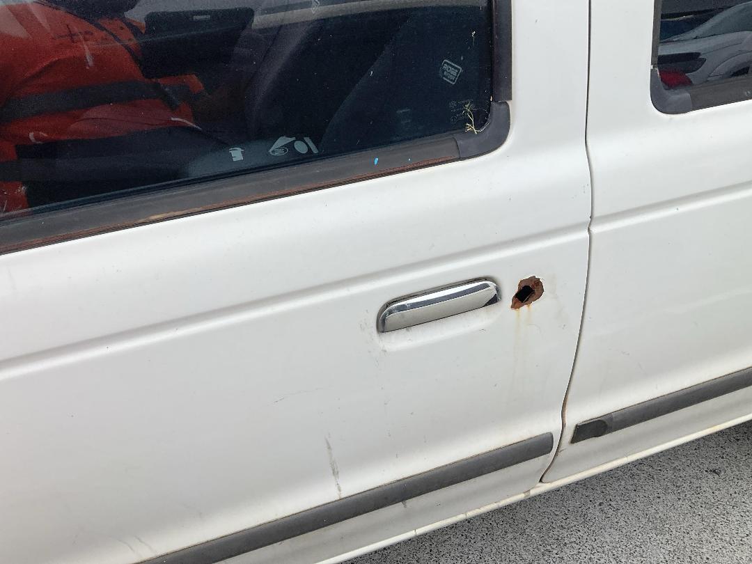 Photo '10' of Ford Courier XLT Chassis CAB