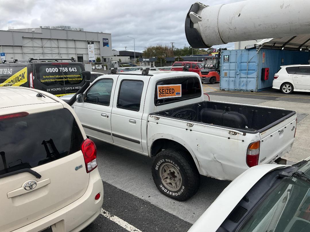 Photo '11' of Ford Courier XLT Chassis CAB