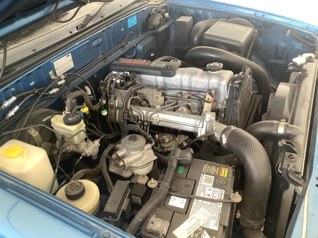 Photo '11' of Ford Courier XLT Wellside Photo '11' of Ford Courier XLT Wellside