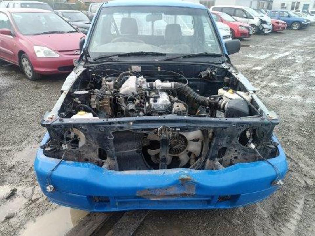 Photo '4' of Ford Courier XL C/CAB