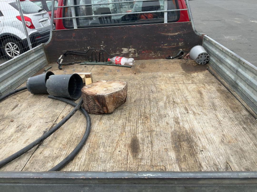 Photo '6' of Ford Courier XLT Chassis CAB