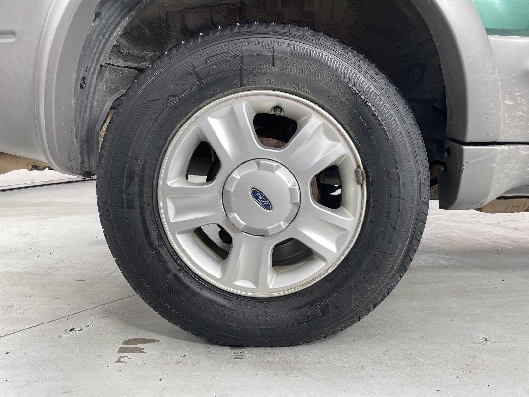 Photo '12' of Ford Escape Photo '12' of Ford Escape