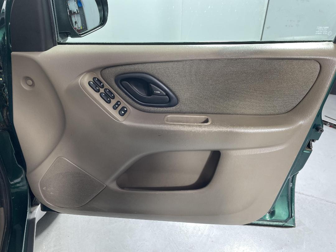 Photo '14' of Ford Escape Photo '14' of Ford Escape