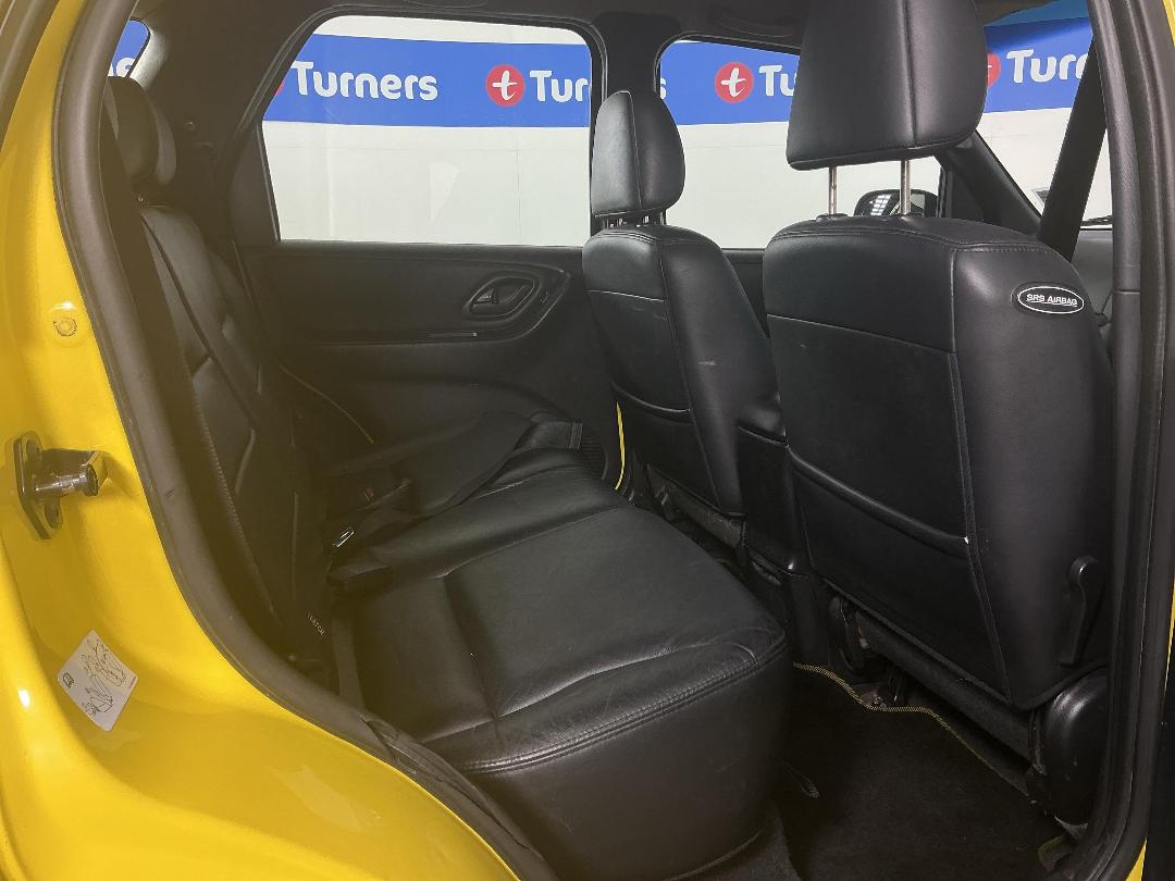 Photo '20' of Ford Escape