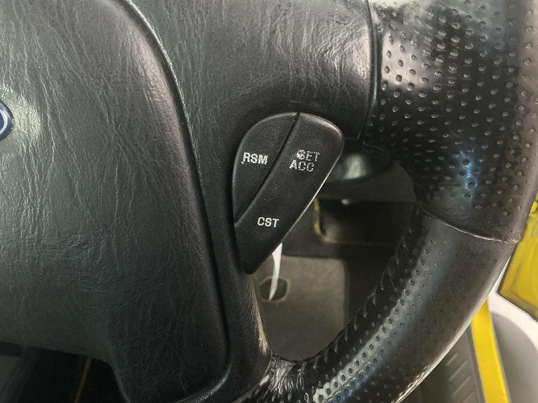 Photo '24' of Ford Escape