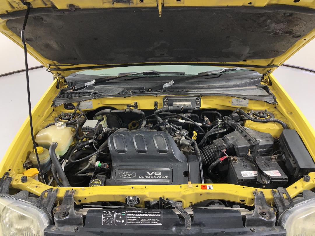 Photo '13' of Ford Escape