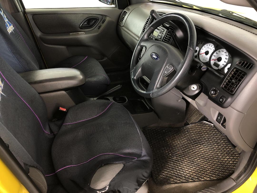 Photo '16' of Ford Escape