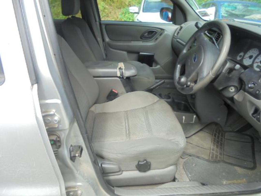 Photo '9' of Ford Escape Photo '9' of Ford Escape