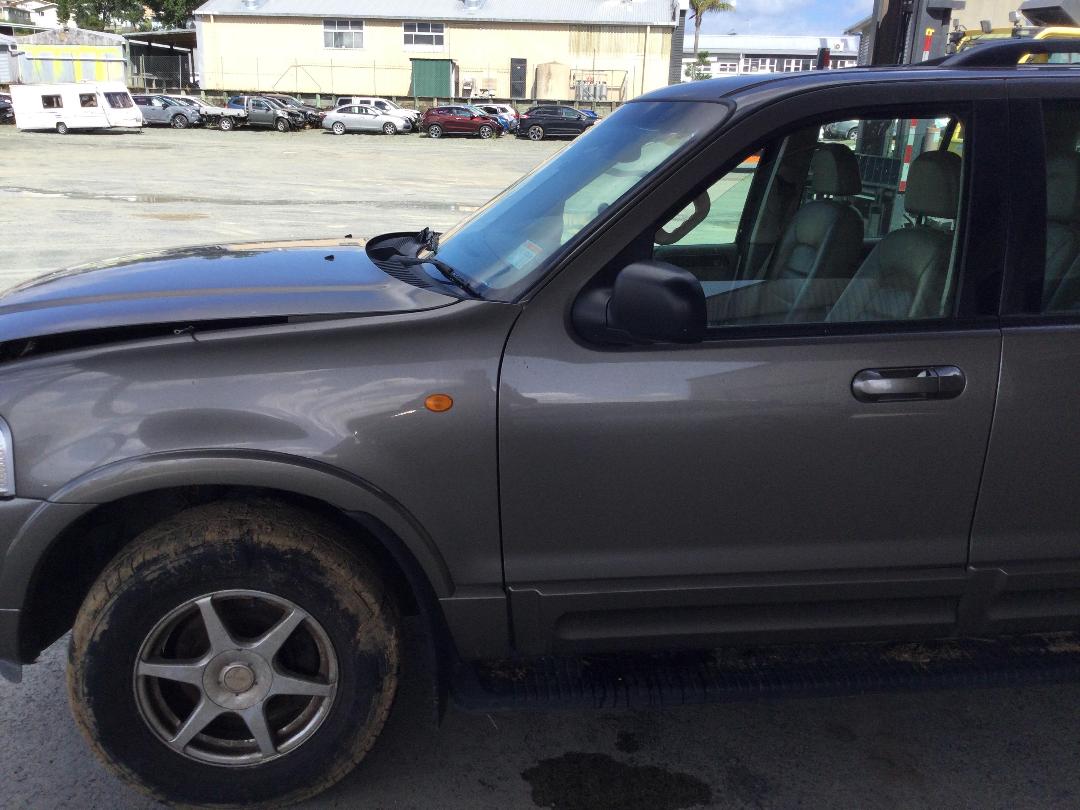 Photo '4' of Ford Explorer LTD Photo '4' of Ford Explorer LTD