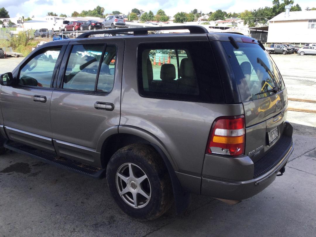 Photo '5' of Ford Explorer LTD Photo '5' of Ford Explorer LTD