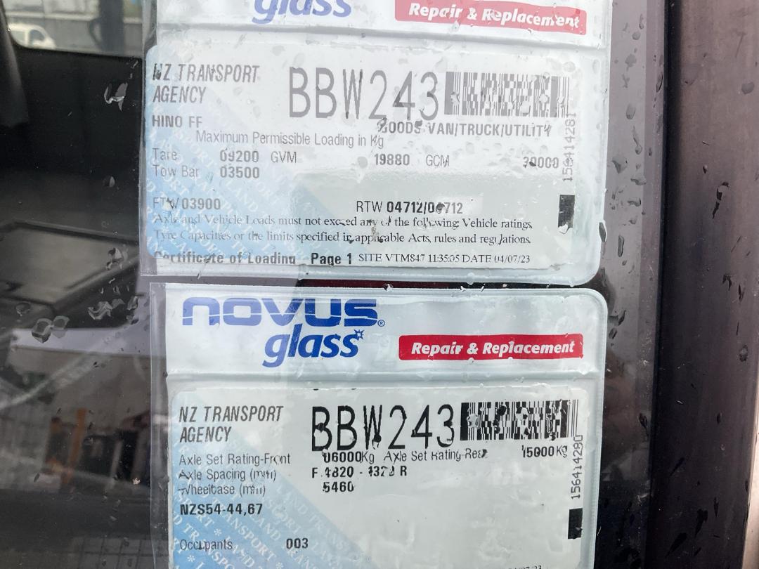 Photo '13' of Hino FF 1JPKA Flat Deck Crane Photo '13' of Hino FF 1JPKA Flat Deck Crane