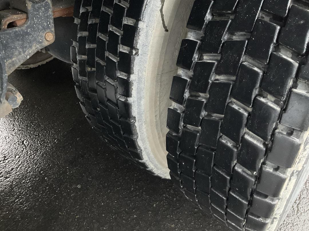 Photo '28' of Hino FF 1JPKA Flat Deck Crane Photo '28' of Hino FF 1JPKA Flat Deck Crane