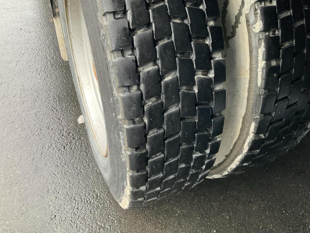 Photo '41' of Hino FF 1JPKA Flat Deck Crane Photo '41' of Hino FF 1JPKA Flat Deck Crane