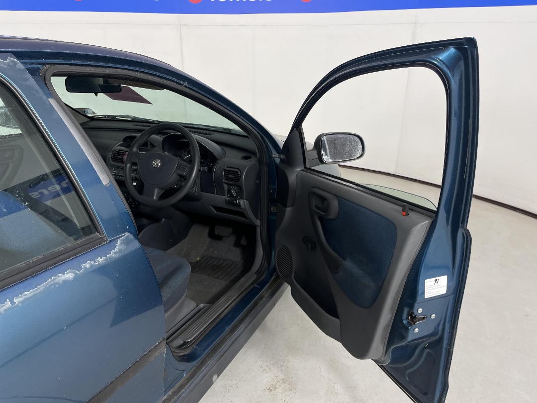 Photo '13' of Holden Barina XC Photo '13' of Holden Barina XC