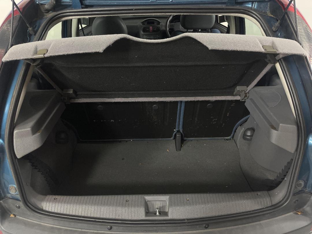 Photo '12' of Holden Barina XC Photo '12' of Holden Barina XC