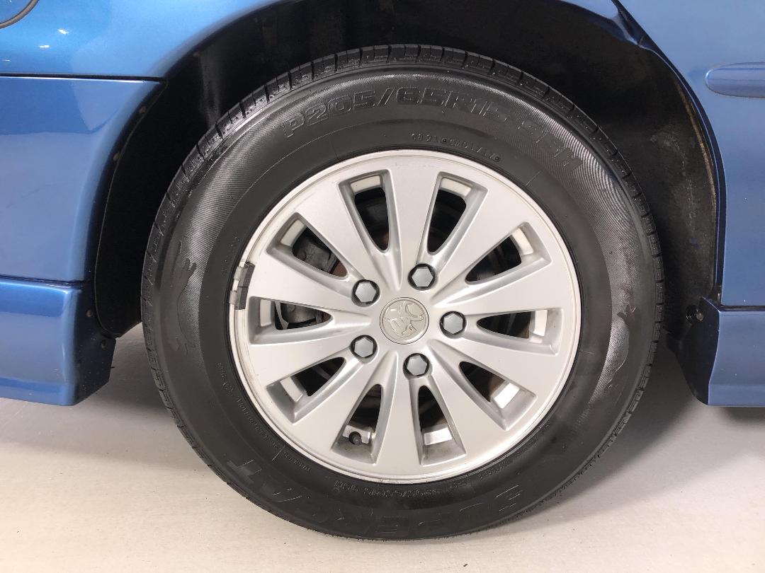 Photo '12' of Holden Berlina