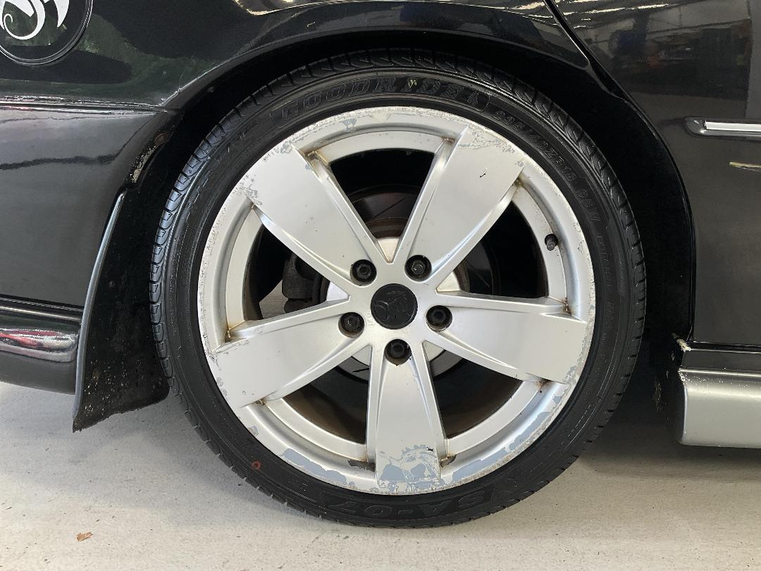 Photo '12' of Holden Commodore Photo '12' of Holden Commodore