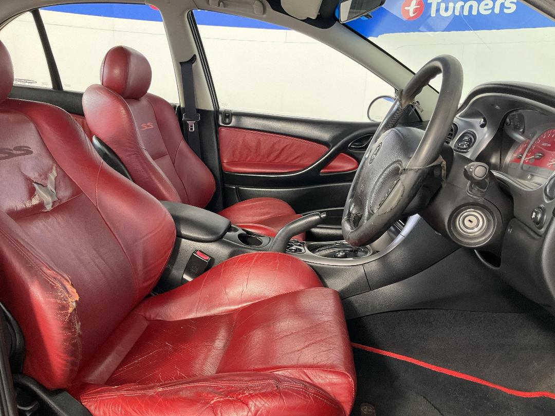 Photo '16' of Holden Commodore Photo '16' of Holden Commodore