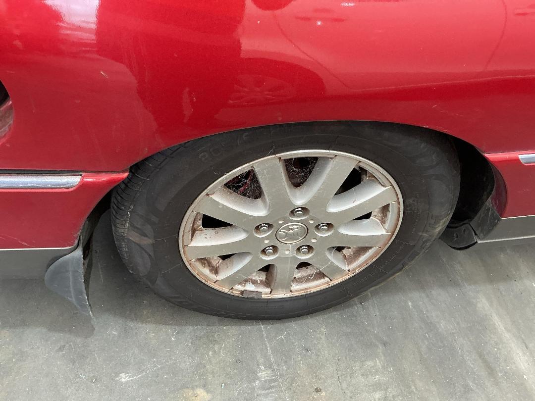 Photo '13' of Holden Commodore WH Statesman Photo '13' of Holden Commodore WH Statesman