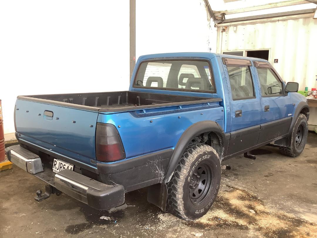 Photo '3' of Holden Rodeo 4X2 Crew P/U LE DSL Photo '3' of Holden Rodeo 4X2 Crew P/U LE DSL