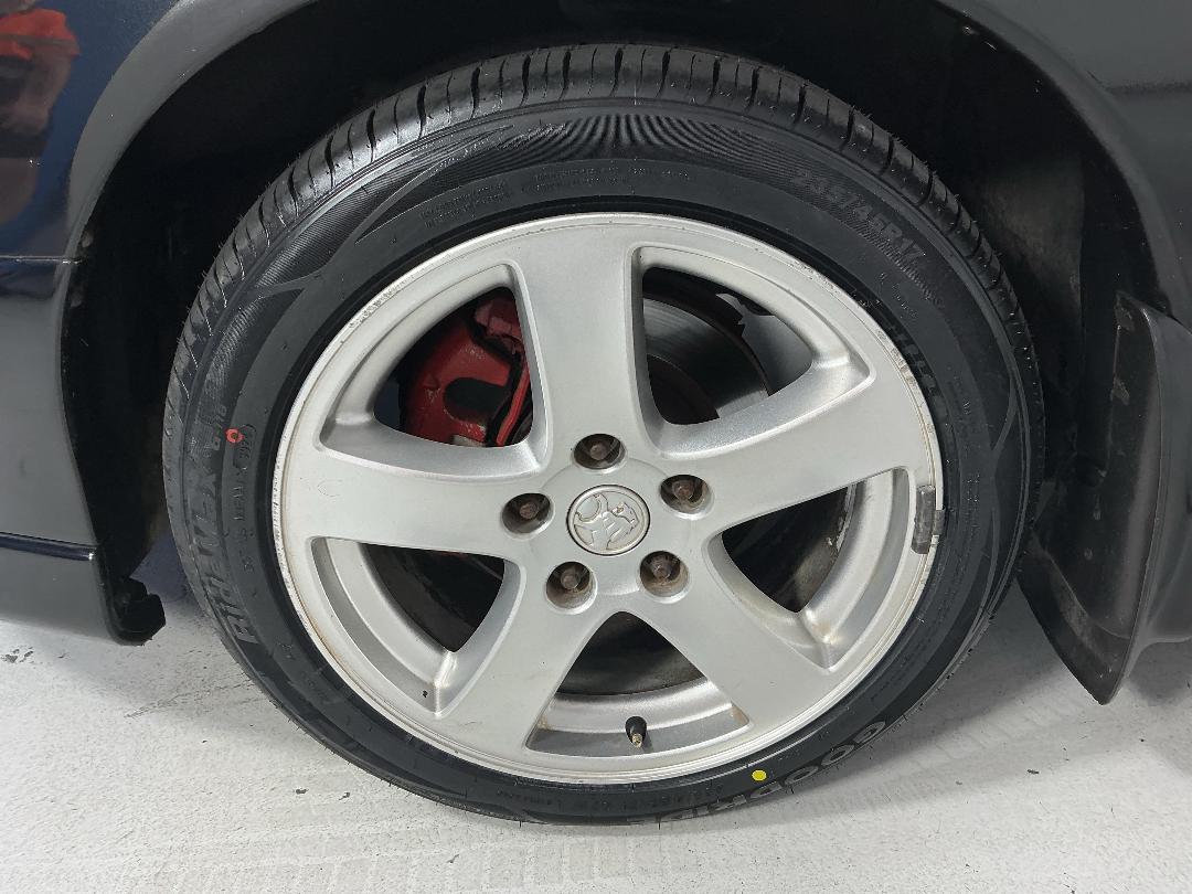 Photo '10' of Holden UTE