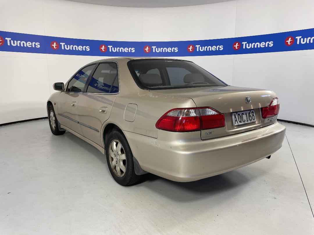 Photo '4' of Honda Accord VTI-L