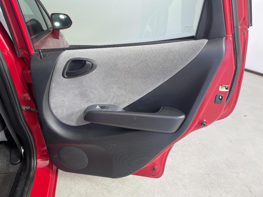 Photo '17' of Honda FIT