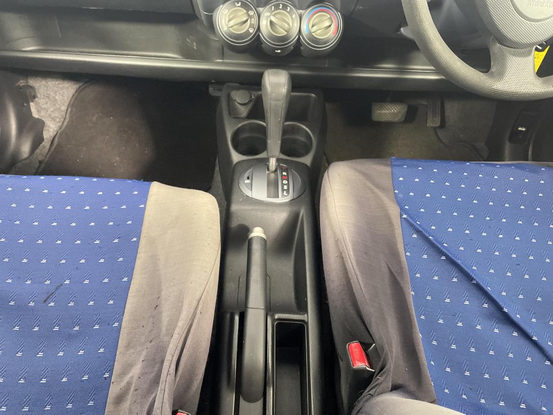 Photo '16' of Honda FIT