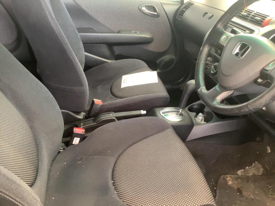 Photo '13' of Honda FIT Photo '13' of Honda FIT