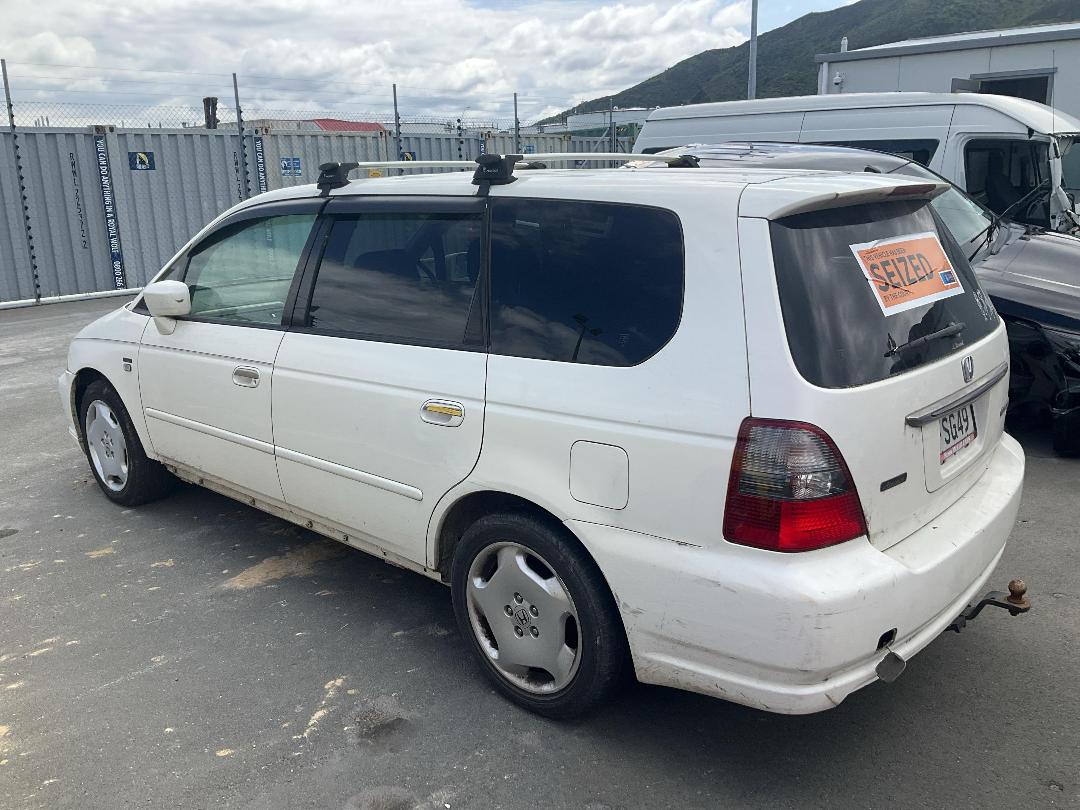 Photo '4' of Honda Odyssey