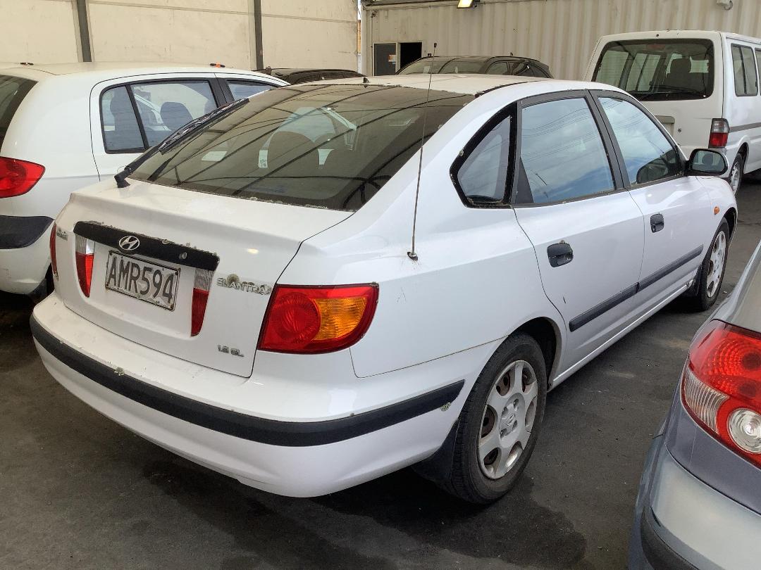 Photo '4' of Hyundai Elantra GL ABS Photo '4' of Hyundai Elantra GL ABS