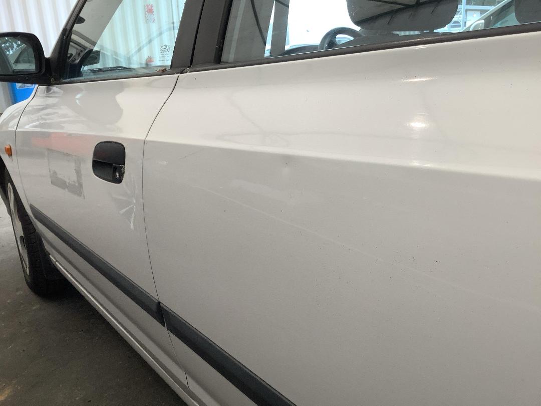 Photo '5' of Hyundai Elantra GL Photo '5' of Hyundai Elantra GL