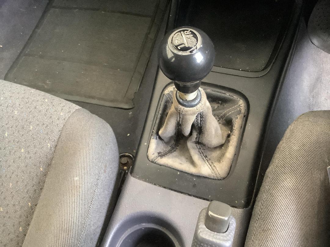 Photo '14' of Hyundai Elantra GL Photo '14' of Hyundai Elantra GL