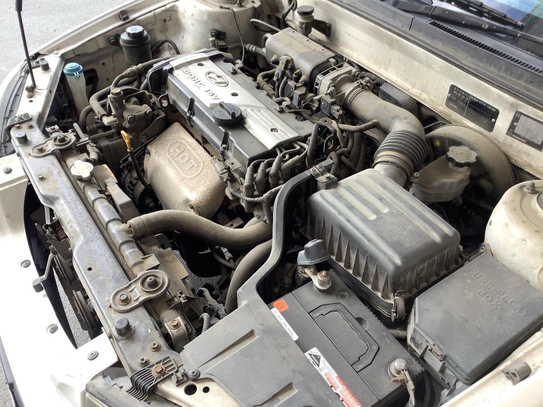 Photo '13' of Hyundai Elantra GL Photo '13' of Hyundai Elantra GL