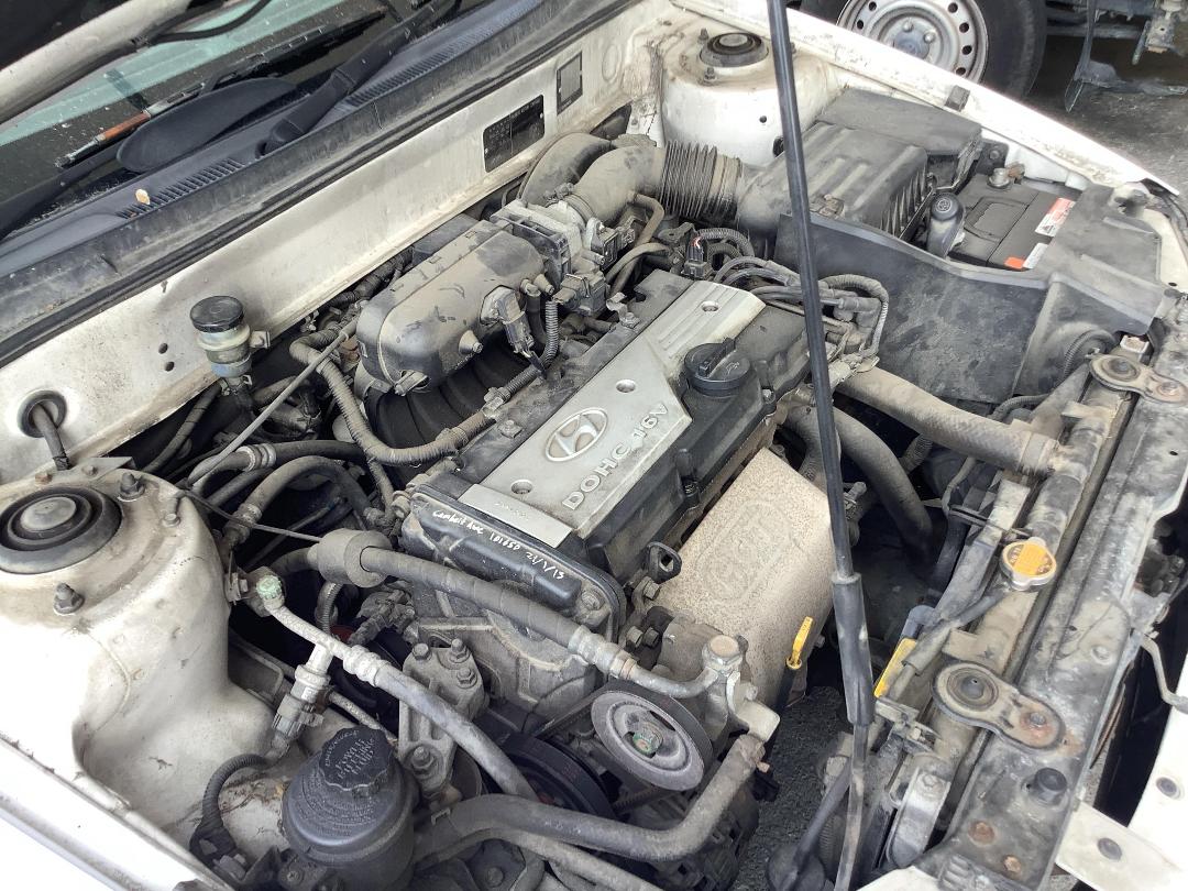 Photo '15' of Hyundai Elantra GL Photo '15' of Hyundai Elantra GL