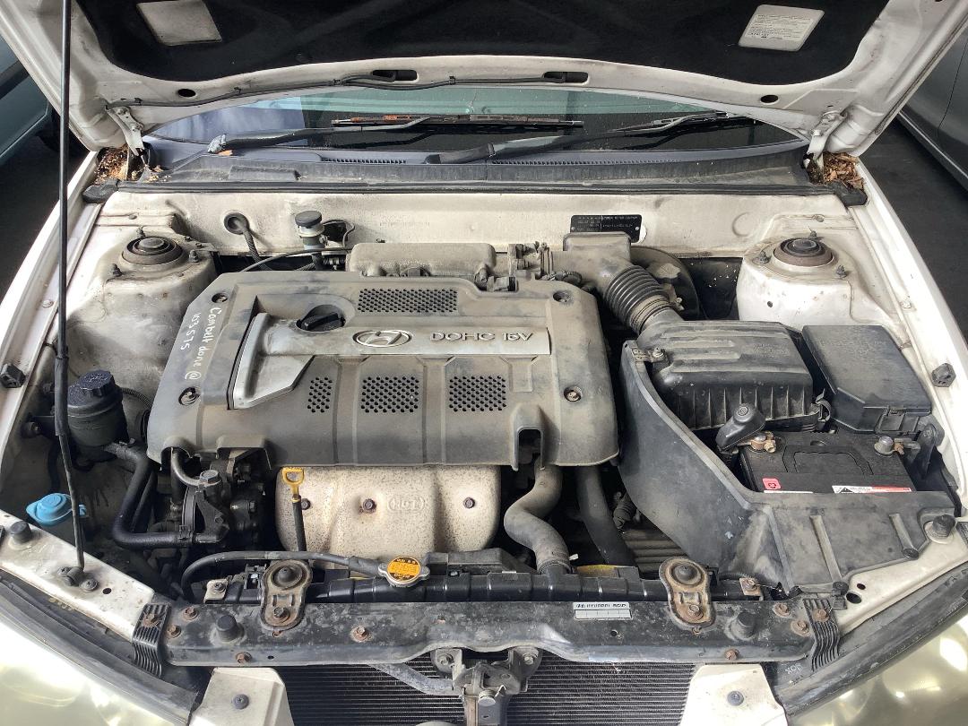 Photo '16' of Hyundai Elantra GL Photo '16' of Hyundai Elantra GL